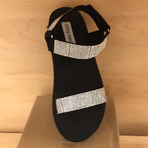 Steve Madden belt cross strap summer sandals - Picture 6 of 6